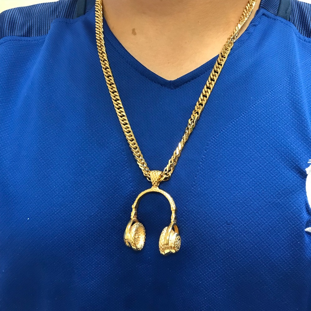 Stainless steel headset pendant necklace